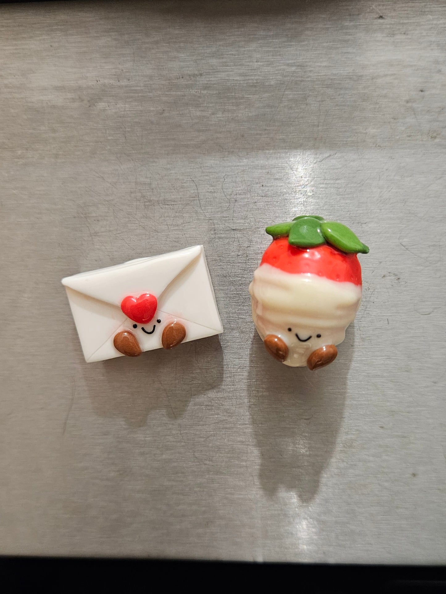 Le magnet Fraise au Chocolat Blanc