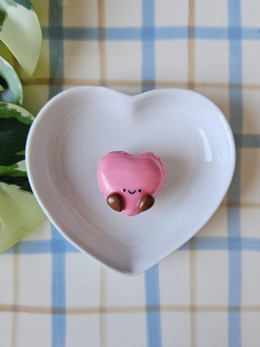 Le magnet Macaron Coeur Fraise